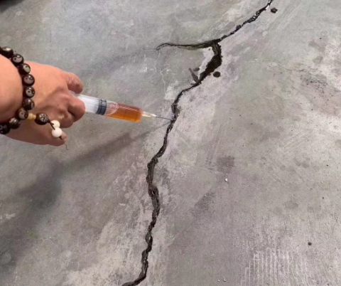 五指山混凝土裂缝修补技术详解​